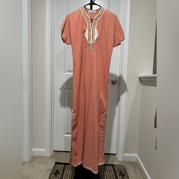 Women’s Moroccan Salmon Caftan / Kaftan with Ivory Embroidered Trim - Picture 1 of 3